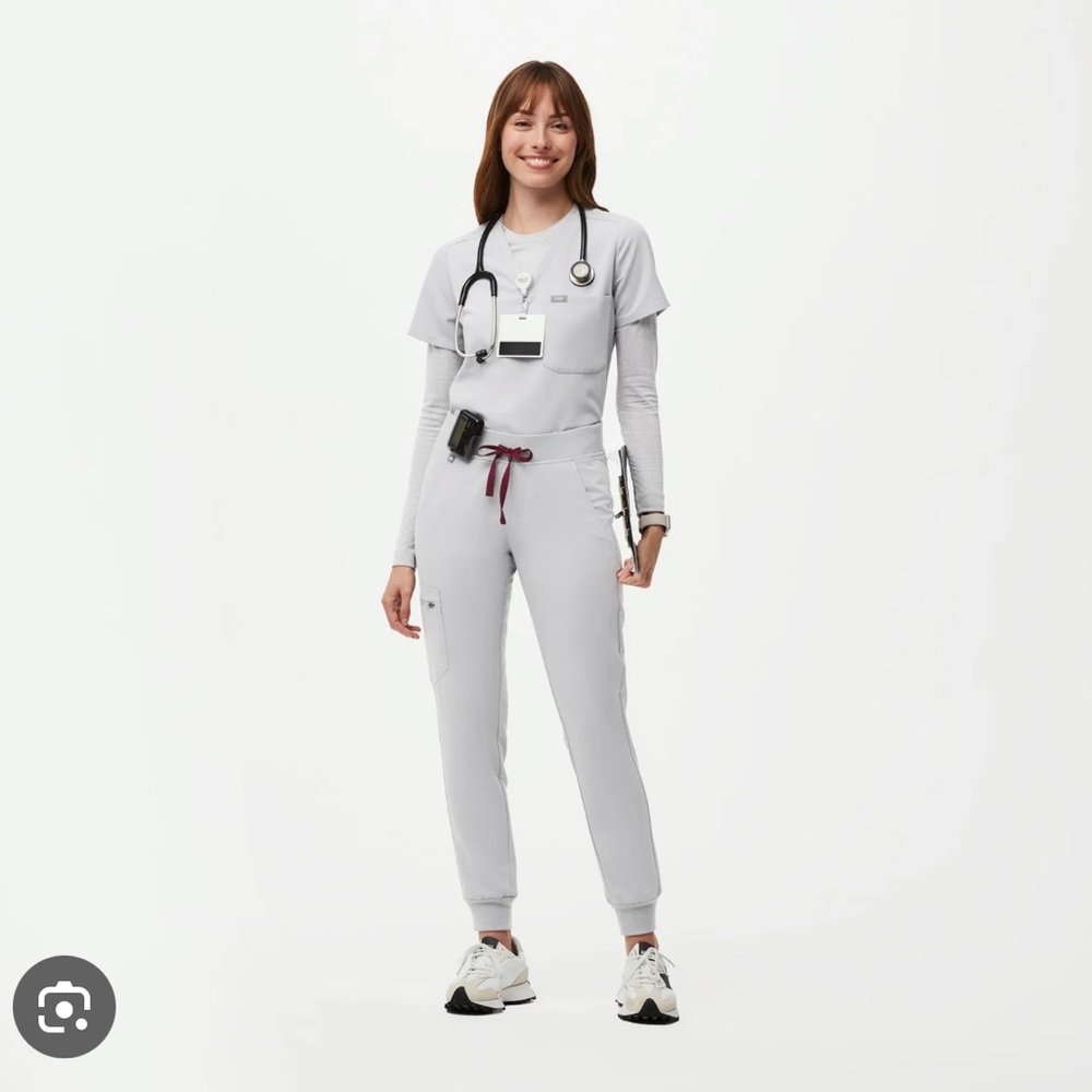Figs scrubs